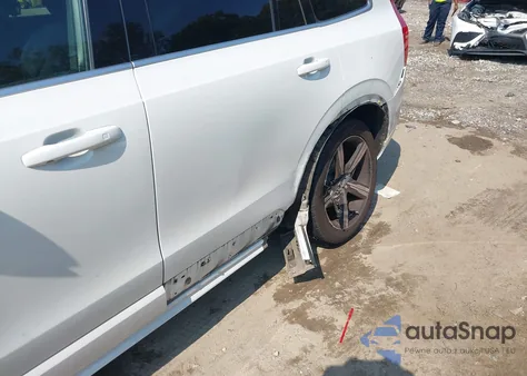 2016 Volvo Xc90 T5 R-Design z USA, uszkodzony, nr VIN YV4102XMXG1077761